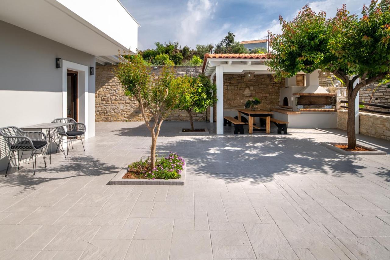 Elaida Villa, Heaven On Earth, By Thinkvilla Perama  Bagian luar foto